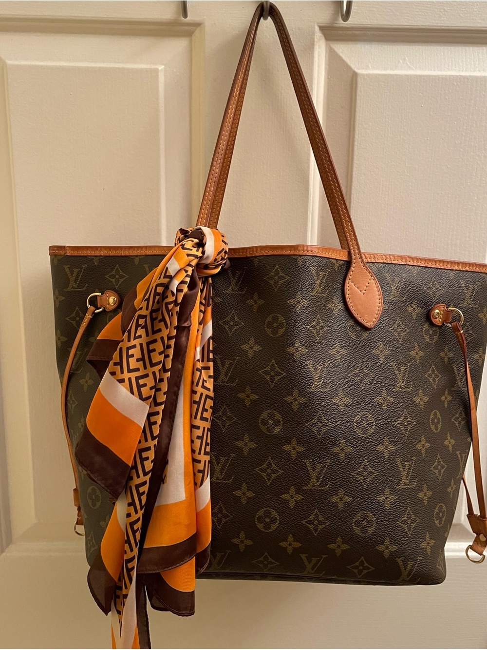 Louis Vuitton Monogram Neverfull MM Canvas Tote With Leather Trim